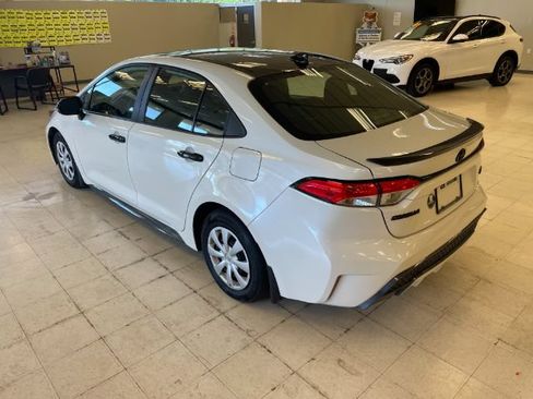Used 2021 Toyota Corolla SE w/ SE Premium Package FWD image 6