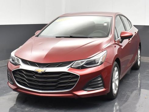 Used 2019 Chevrolet Cruze LT FWD image 13