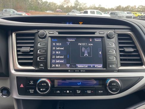 Used 2019 Toyota Highlander Limited image 5