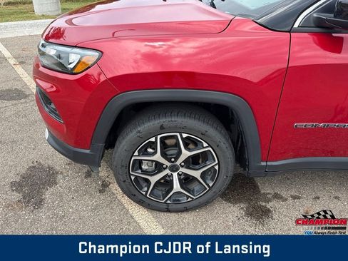 Used 2025 Jeep Compass Limited AWD/4WD image 30