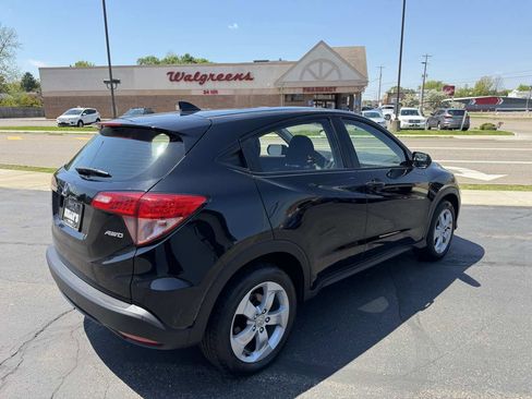 Used 2016 Honda HR-V LX image 7