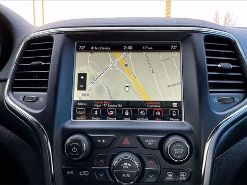 Certified 2018 Jeep Grand Cherokee Altitude image 12