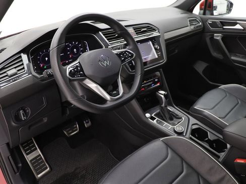 Used 2024 Volkswagen Tiguan SEL R-Line image 15