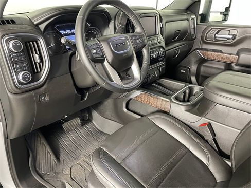 Used 2023 GMC Sierra 2500 Denali image 3