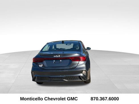 Used 2024 Kia Forte LX image 4