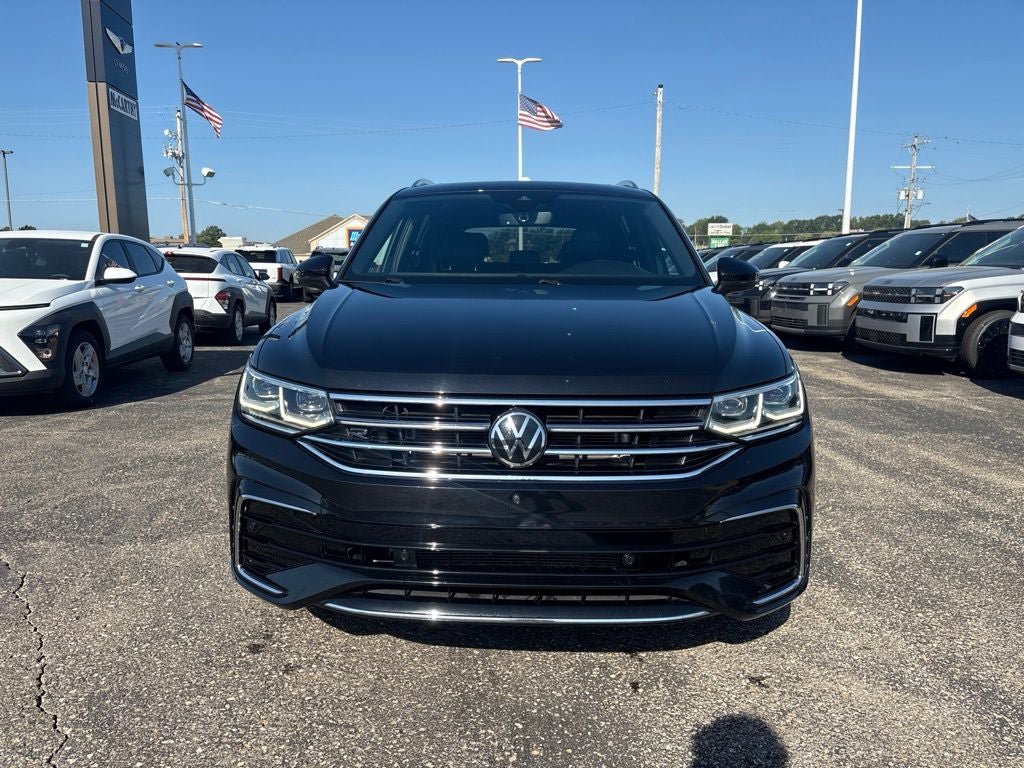Used 2022 Volkswagen Tiguan SEL Premium R-Line AWD/4WD image 2