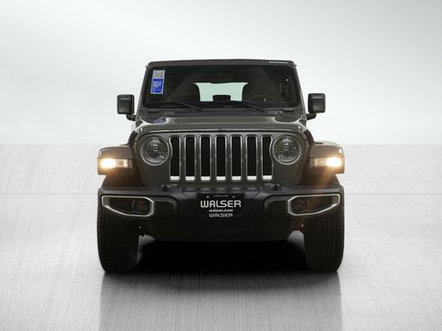 Used 2018 Jeep Wrangler Unlimited Sahara w/ Cold Weather Group image 8