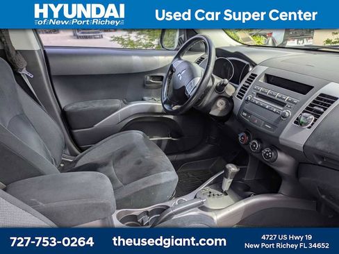 Used 2007 Mitsubishi Outlander LS image 7