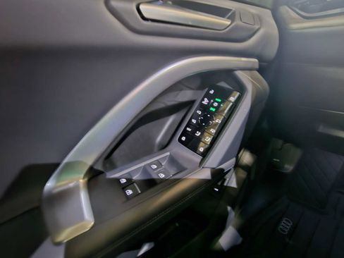 New 2025 Audi Q5 Premium Plus image 36