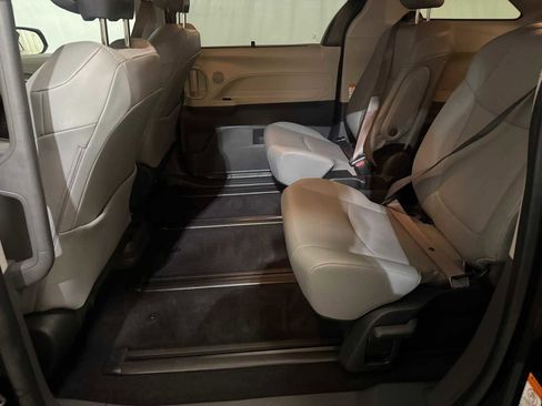 Certified 2023 Toyota Sienna XLE image 22