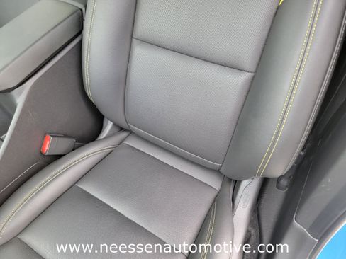 Used 2025 Chevrolet Trax ACTIV w/ Sunroof Package image 17