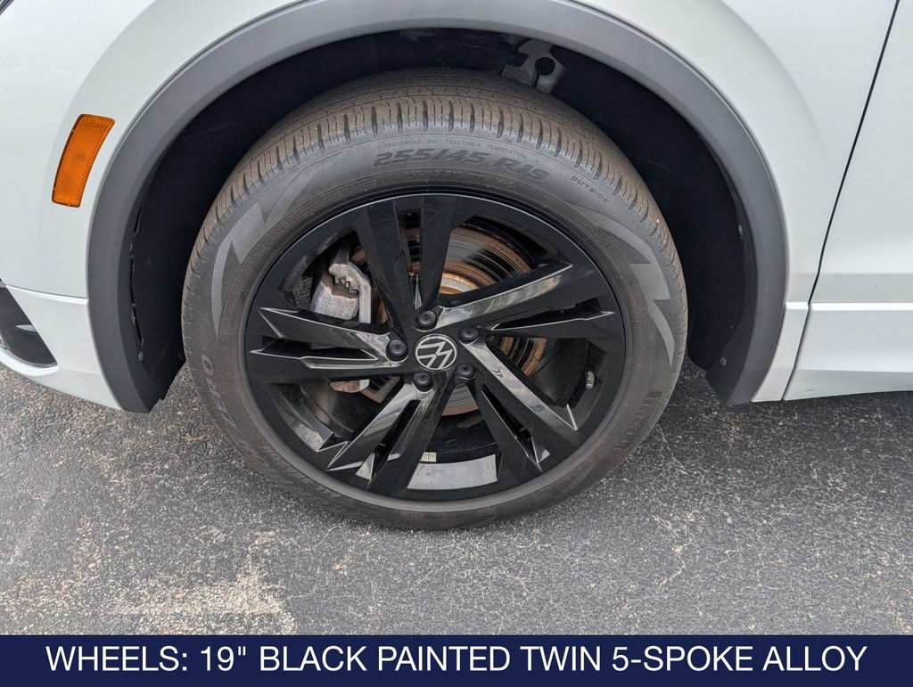 Certified 2023 Volkswagen Tiguan SE R-Line AWD/4WD image 10
