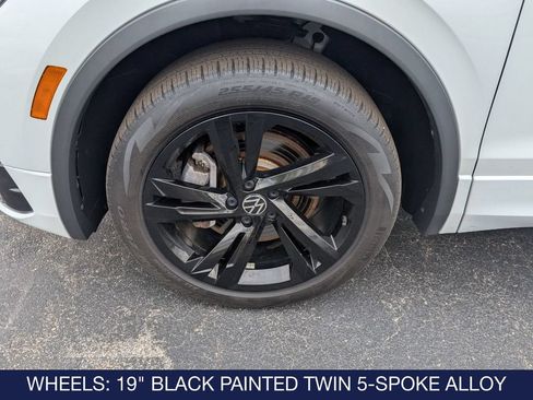 Used 2023 Volkswagen Tiguan SE R-Line AWD/4WD image 10