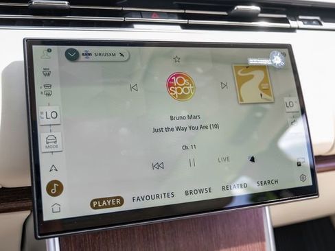 New 2026 Land Rover Range Rover SE AWD/4WD image 32