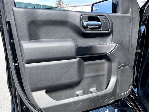 Used 2021 Chevrolet Silverado 1500 Custom Trail Boss w/ Midnight Edition image 9