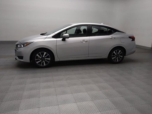 Used 2024 Nissan Versa SV image 2