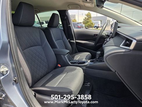 Used 2025 Toyota Corolla LE FWD image 15