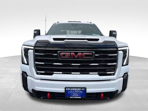 Used 2024 GMC Sierra 3500 AT4 w/ Technology Package AWD/4WD image 7