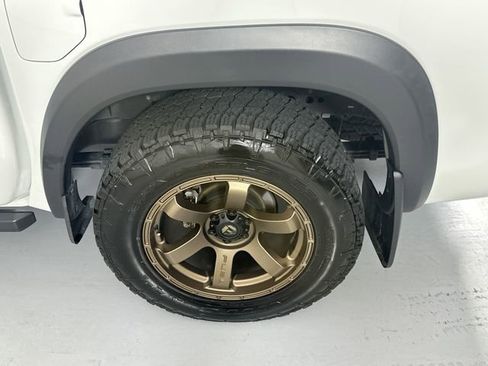 Used 2024 Nissan Frontier Pro-X w/ Pro Premium Package RWD image 30