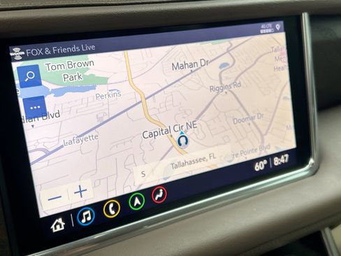 Used 2021 GMC Yukon XL Denali w/ Denali Premium Package image 28