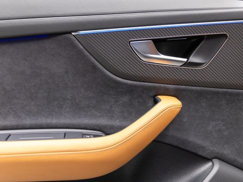 Used 2025 Audi RS Q8 performance image 52