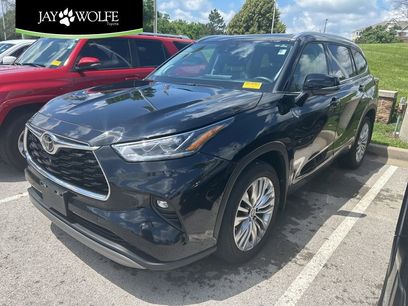 Used 2023 Toyota Highlander Platinum