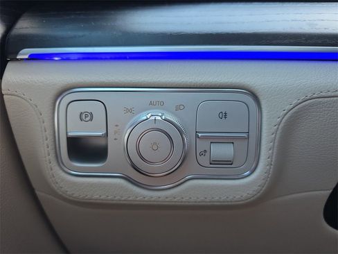 Certified 2021 Mercedes-Benz GLE 450 4MATIC image 30