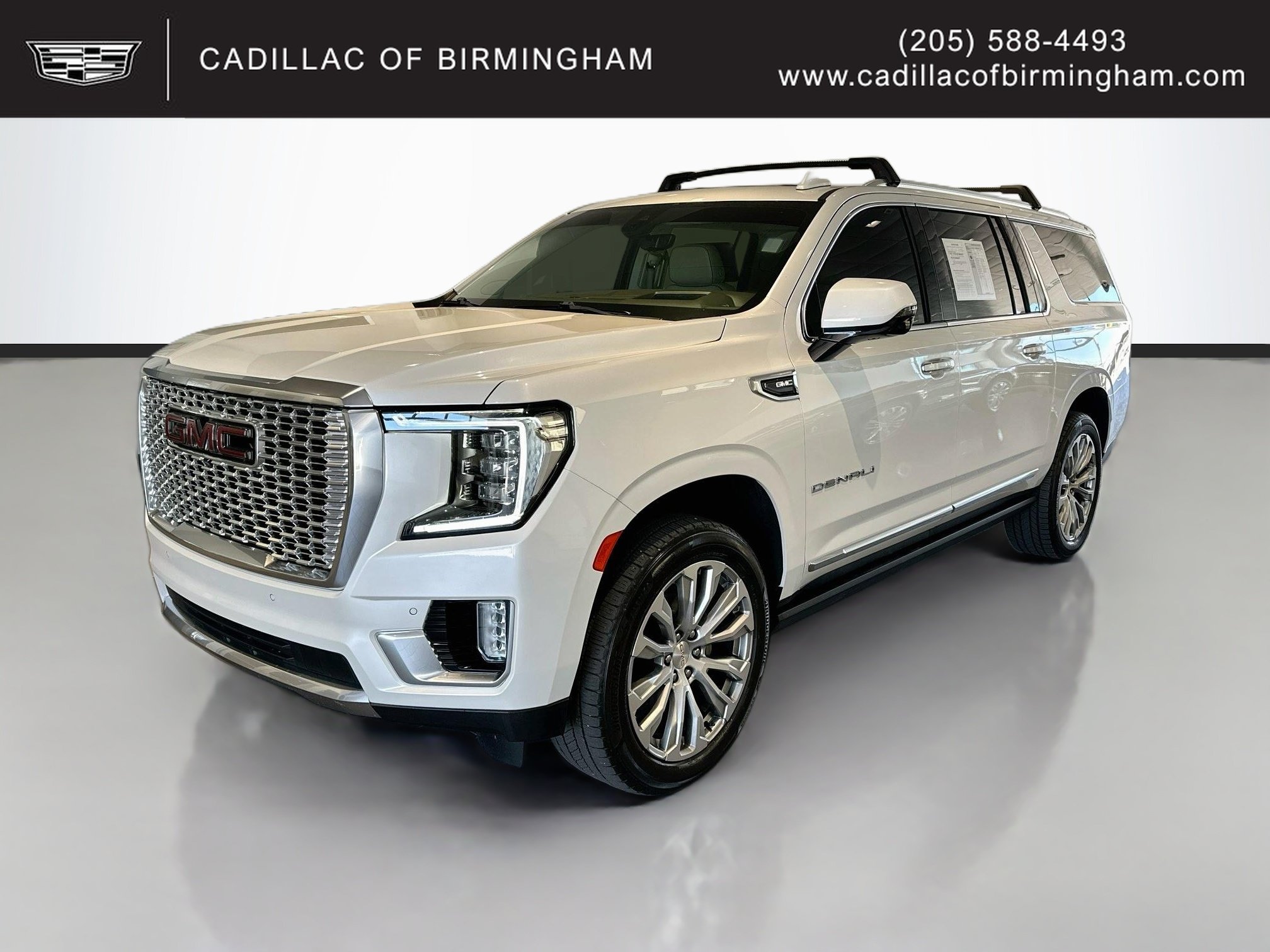 Used 2021 GMC Yukon XL Denali w/ Denali Ultimate Package AWD/4WD image 1