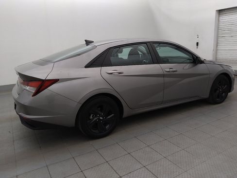 Used 2023 Hyundai Elantra SEL w/ Cargo Package FWD image 10