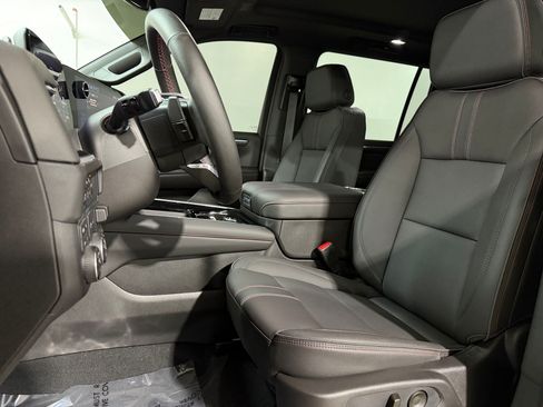 Used 2026 Chevrolet Suburban RST w/ RST Capability Package AWD/4WD image 3