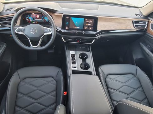 New 2026 Volkswagen Atlas SE FWD image 12