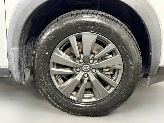 Used 2022 Nissan Pathfinder SV w/ SV Premium Package AWD/4WD image 35