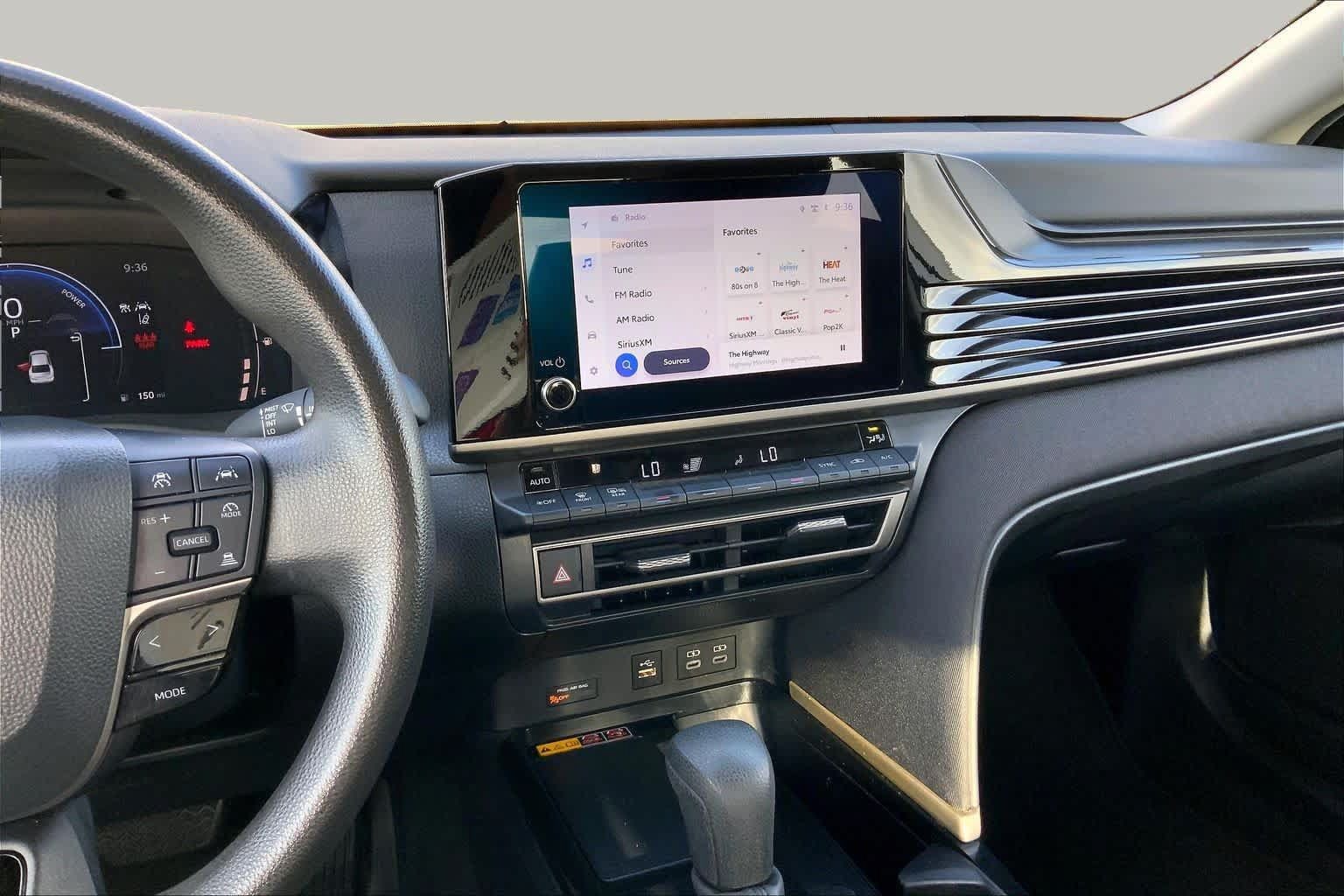 Used 2025 Toyota Camry LE FWD image 7
