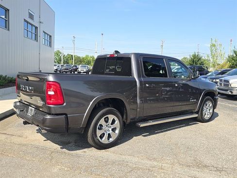 Certified 2025 RAM 1500 Big Horn AWD/4WD image 3