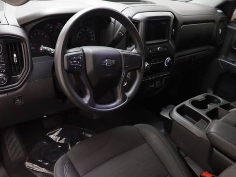 Used 2024 Chevrolet Silverado 1500 Custom Trail Boss w/ LPO, Dark Essentials Package image 7