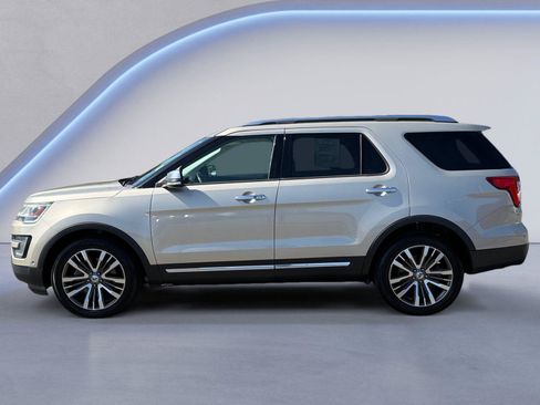 Used 2017 Ford Explorer Platinum AWD/4WD image 6