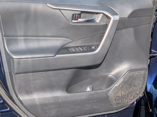 Used 2022 Toyota RAV4 XLE w/ Convenience Package AWD/4WD image 10
