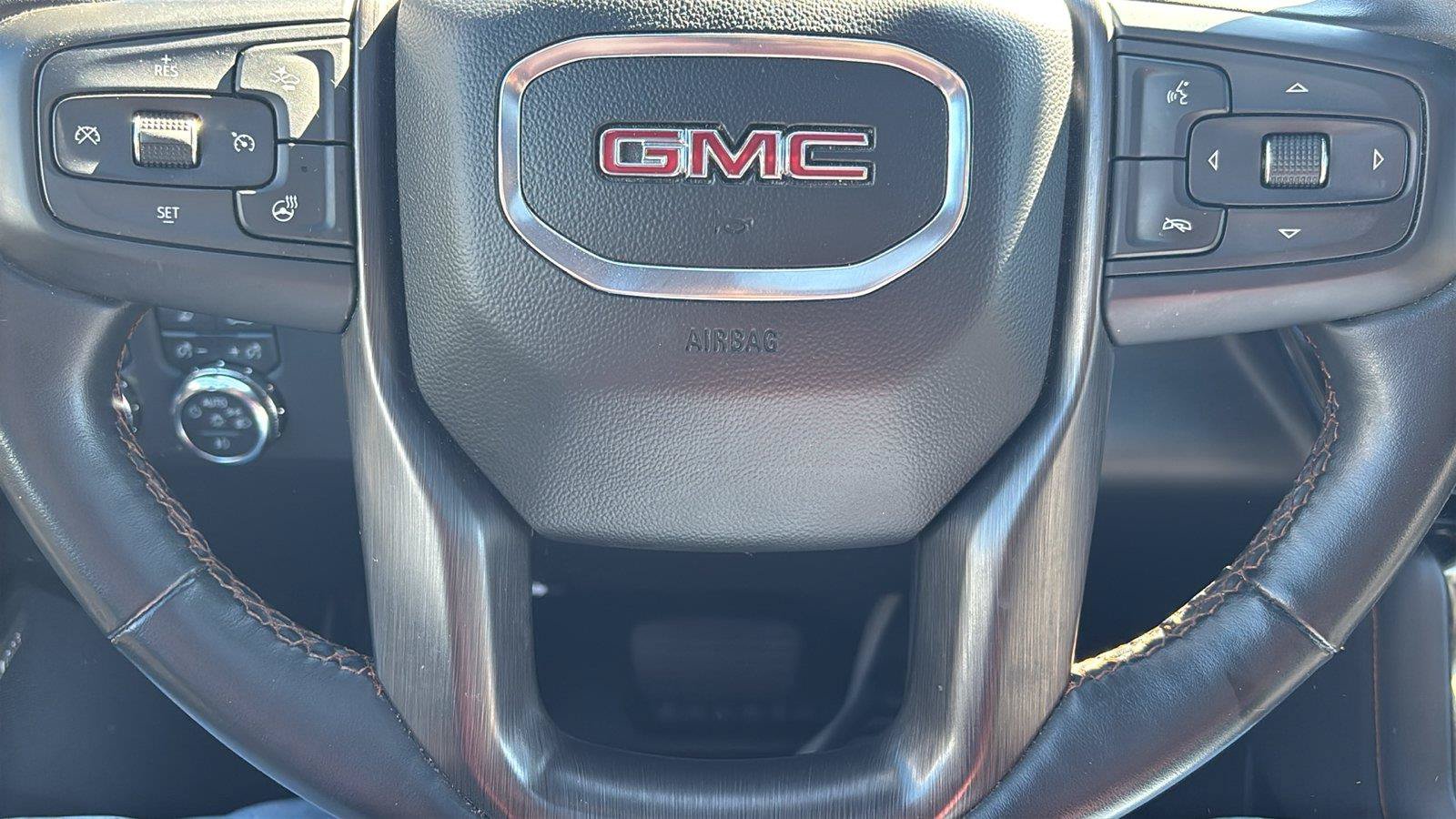 Used 2023 GMC Sierra 1500 AT4 w/ AT4 Premium Package AWD/4WD image 28