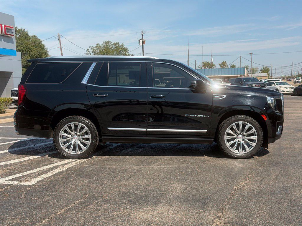 Used 2023 GMC Yukon Denali AWD/4WD image 4
