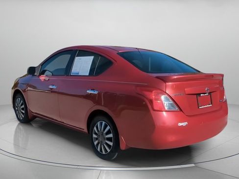 Used 2014 Nissan Versa SV FWD image 22