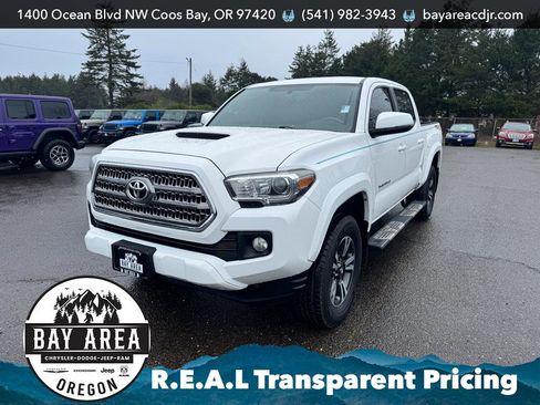 Used 2017 Toyota Tacoma 4x4 Double Cab image 1