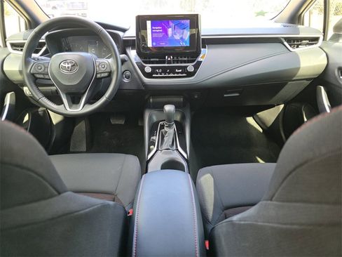 Certified 2025 Toyota Corolla LE image 5