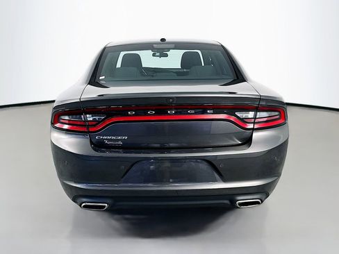 Used 2022 Dodge Charger SXT RWD image 6