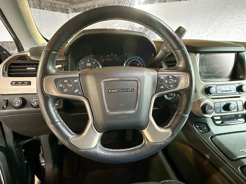 Used 2018 GMC Yukon Denali w/ Denali Ultimate Package image 12