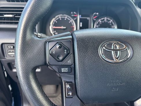Used 2020 Toyota 4Runner Venture image 18