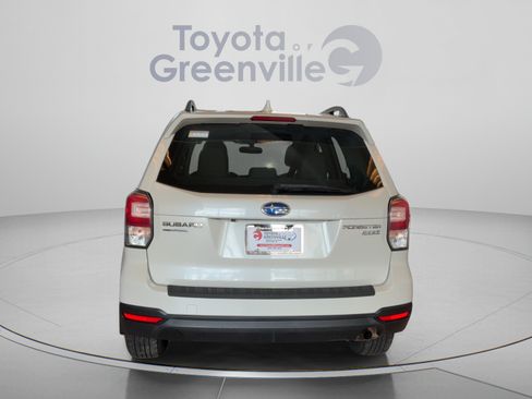 Used 2017 Subaru Forester 2.5i Premium AWD/4WD image 5