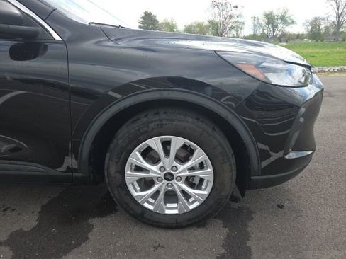 Used 2023 Ford Escape Active w/ Cold Weather Package image 4