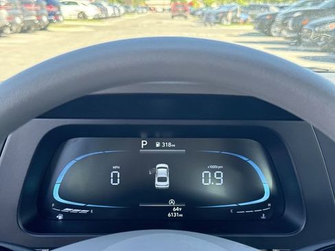Used 2025 Hyundai Elantra SE FWD image 15
