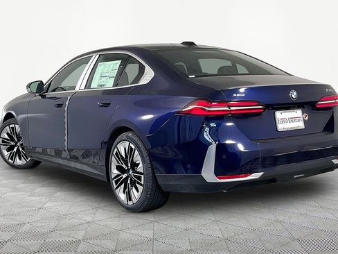 New 2026 BMW 530i xDrive w/ Premium Package AWD/4WD image 4