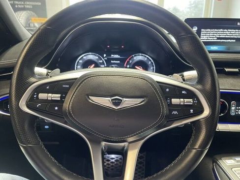 Used 2025 Genesis GV70 2.5T w/ Sport Prestige Package image 17
